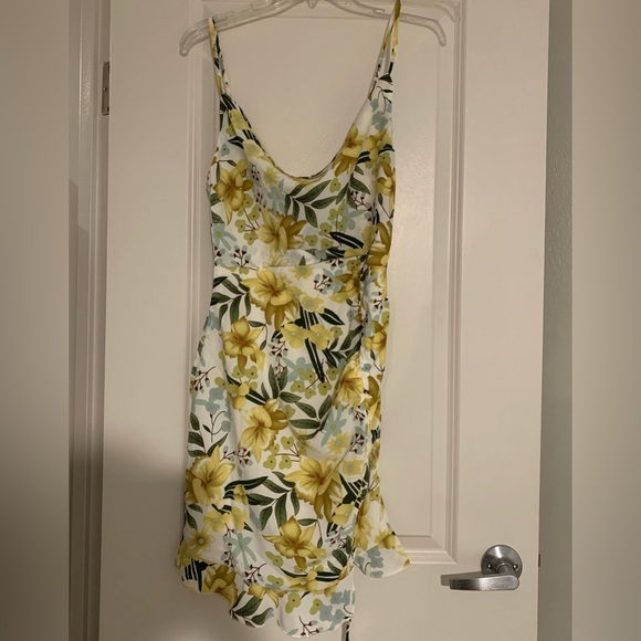 Green & Yellow Floral Satin Ruched Dress - Picture 7 of 12
